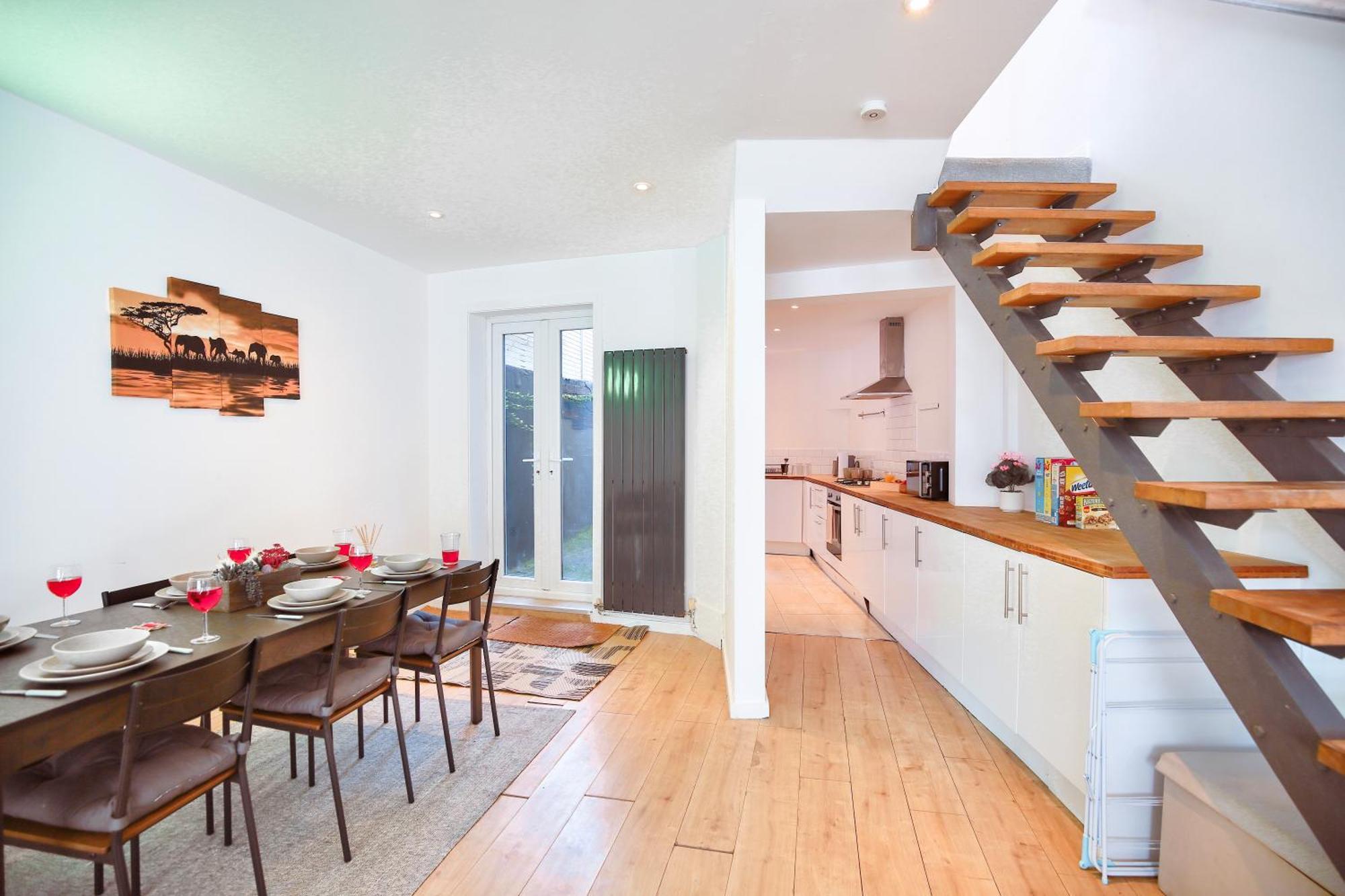 Three Bedroom House By Peacegrove Homes Short Lets & Serviced Accommodation Brighton With Free Wifi & Pet Friendly 外观 照片