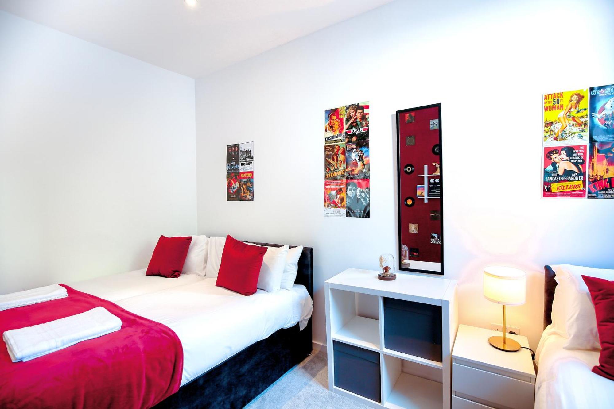 Three Bedroom House By Peacegrove Homes Short Lets & Serviced Accommodation Brighton With Free Wifi & Pet Friendly 外观 照片