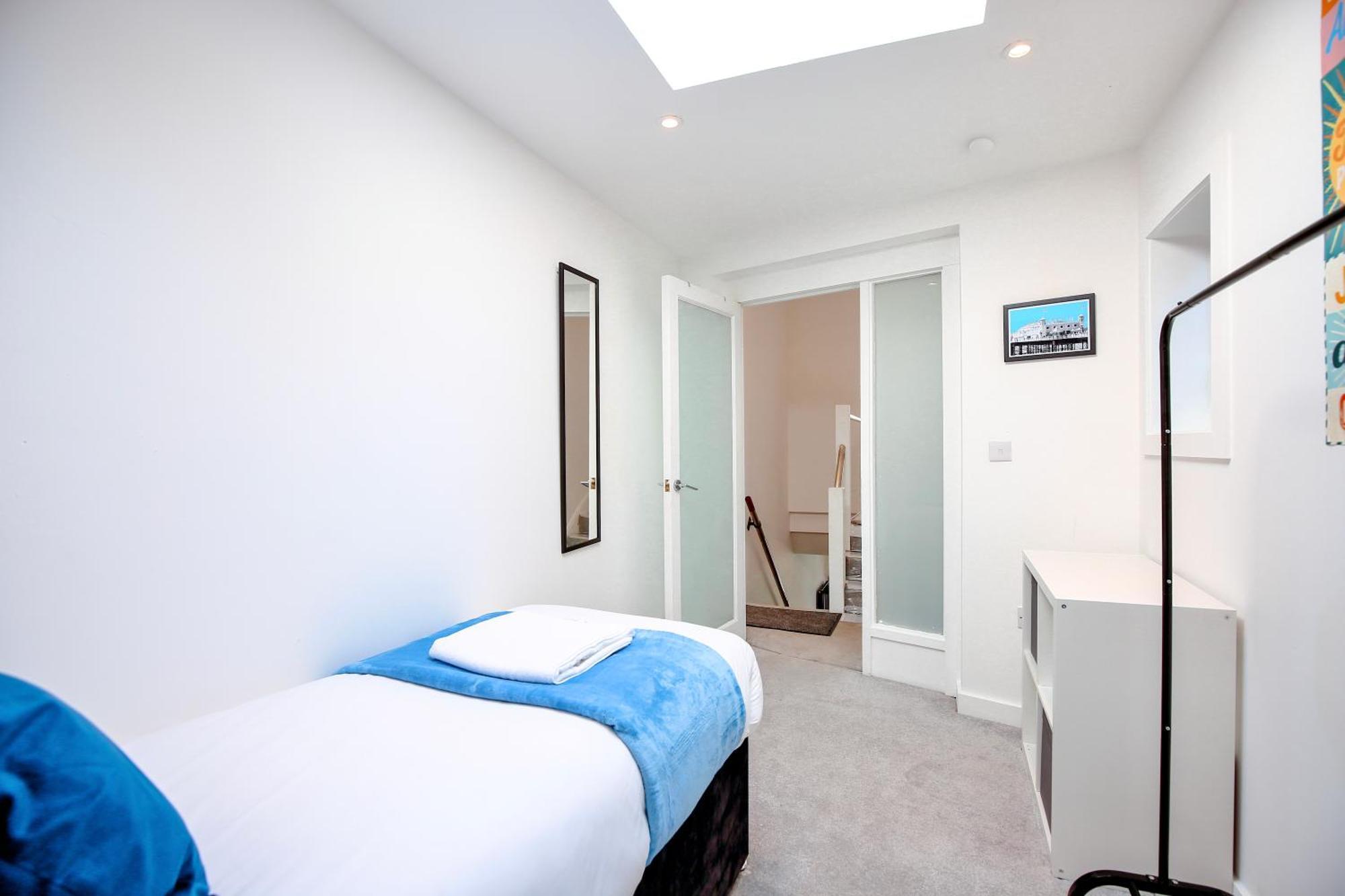 Three Bedroom House By Peacegrove Homes Short Lets & Serviced Accommodation Brighton With Free Wifi & Pet Friendly 外观 照片