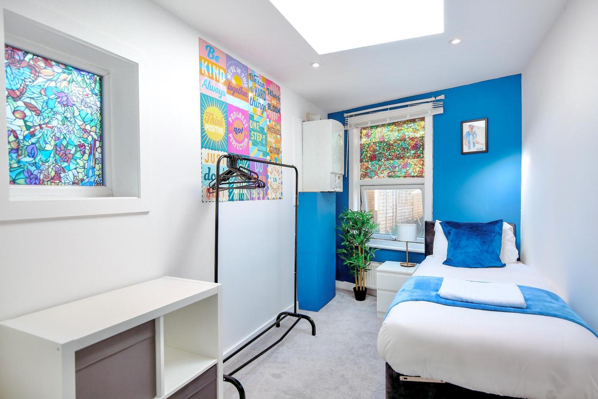 Three Bedroom House By Peacegrove Homes Short Lets & Serviced Accommodation Brighton With Free Wifi & Pet Friendly 外观 照片