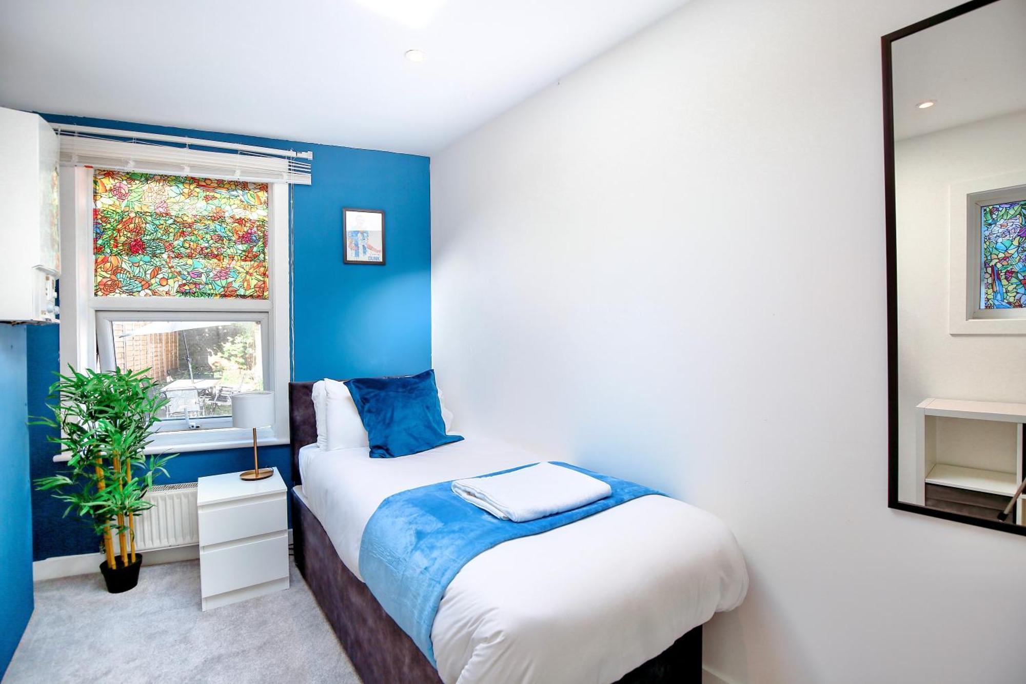 Three Bedroom House By Peacegrove Homes Short Lets & Serviced Accommodation Brighton With Free Wifi & Pet Friendly 外观 照片